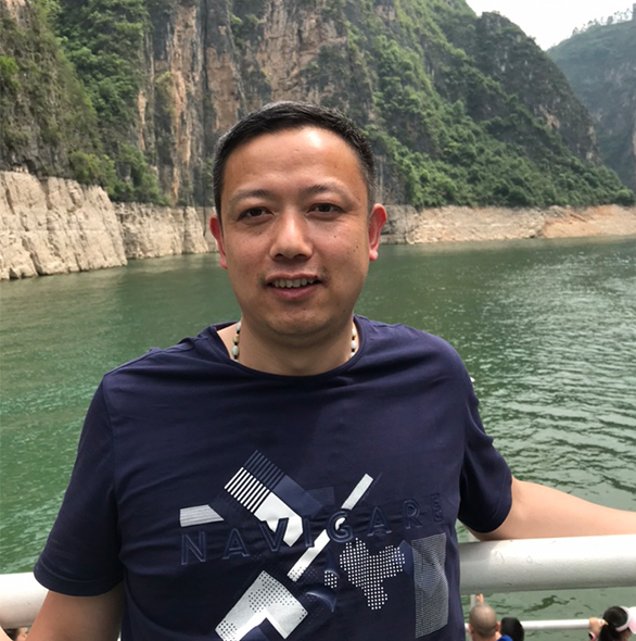 財務經管中心