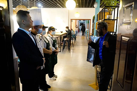 心悅餐廳精心準備，接待巴布亞新幾內亞外國友人，獲高度認可！